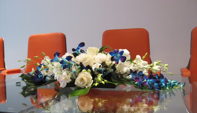 цветы на стол переговоров